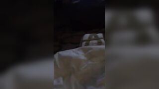 很美的鸡婆，发型是我的最爱，和这样的女人做爱非常舒服，就是想录下来死活不肯，老拿手挡开！