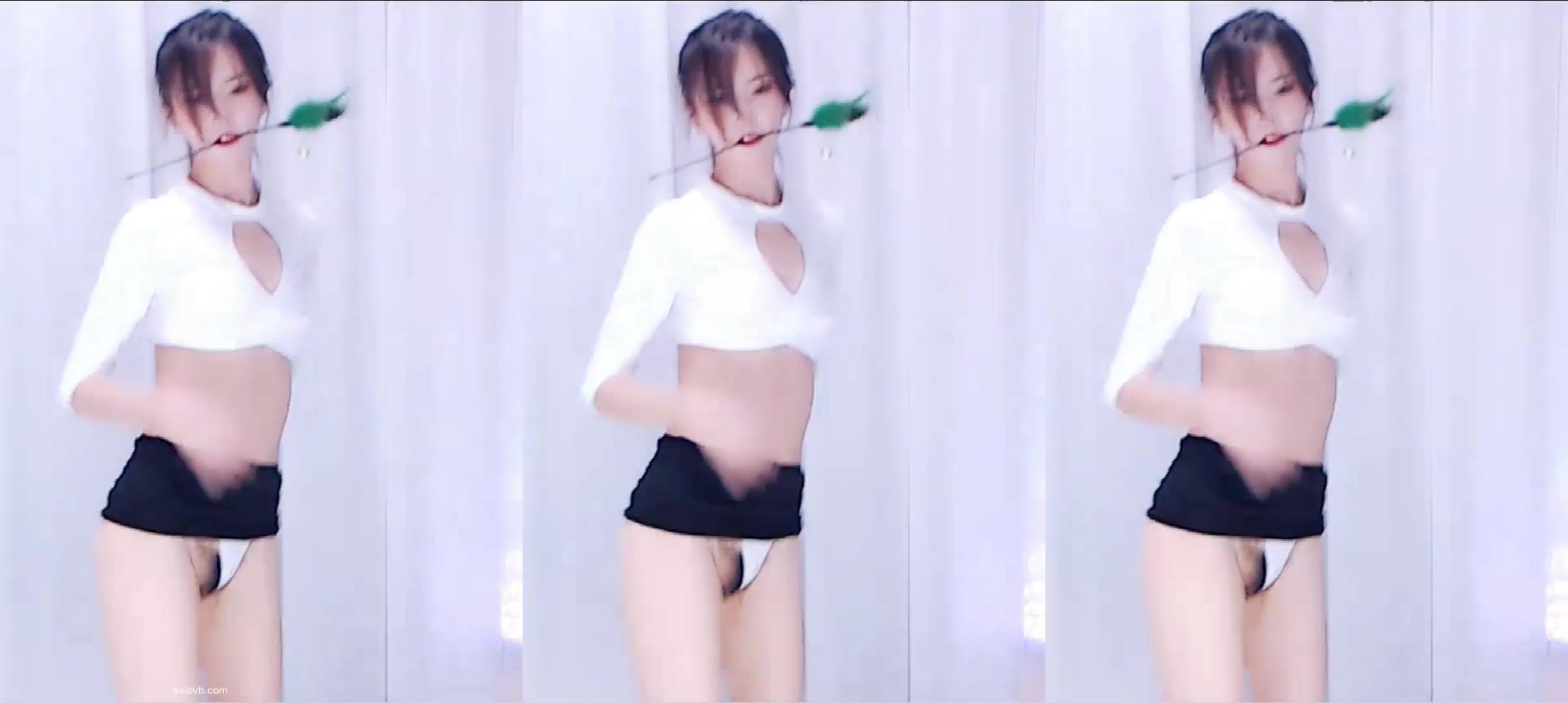 虎牙高颜值女主播『明宇小鱼儿』私拍定制大尺度视频 劲歌热舞半露酥胸小逼若隐若现很是诱惑