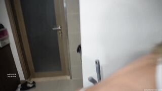 P站网红『LonelyMeow』最新自拍 与大鸡巴阳男友操一炮还不知足 拿出假鸡巴自插