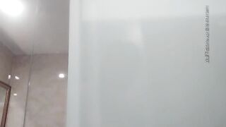 背着老公微信约私人生理保健按摩师的重庆美少妇肤白波大按出好多骚水忍不住反客为主被爆操对白精彩