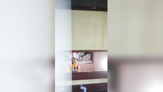 《李总探花》约良家人妻居家操逼，被窝里正入抽插，主动骑乘骚浪淫叫，很爽的样子一直呻吟嗯嗯