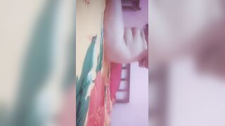 《农民工探花》6月6日路边店连续搞了4炮战斗力爆表其中一只鸡被无套搞出大量白带豆浆机一样太骚了