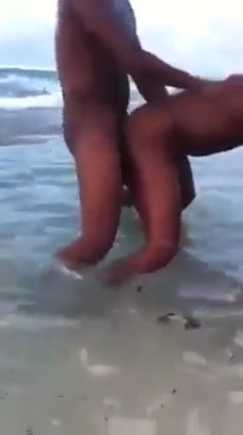 在海上搞gay这两个黑鬼真能玩