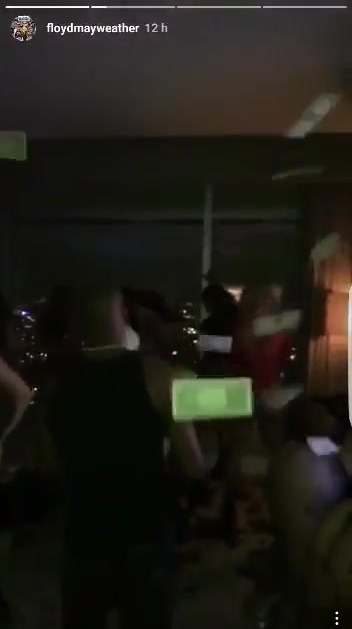 只有你有钱就会有一房子的女人