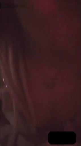 长相甜美性感的网红女神鹿少女夜晚约隔壁男邻居趁老婆睡着後到楼梯走道啪啪,干一会太冷2人又到楼下车里狂操 !.avi