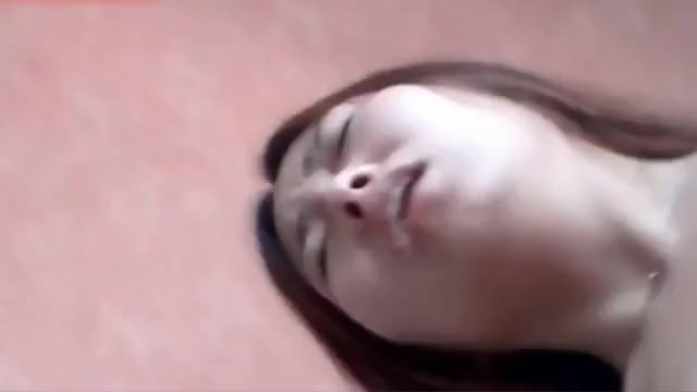 偷吃女友大奶闺蜜.她还说有点不好意思(无码)