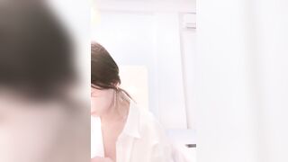 极品尤物网红美女！性感身材白色衬衣！扭腰摆臀脱光光，多毛骚逼流淫骚，近距离特写揉搓诱惑