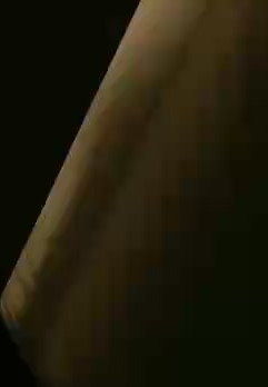 良家小少妇露脸宾馆一个人陪狼友撩骚，一再满足狼友的无理要求，看了奶子看逼逼还要自慰，裸身面对窗外刺激