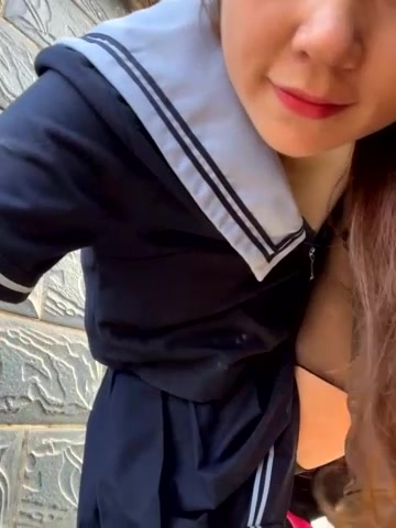 Stripchat站【Lovely520】JK装户外，找了个墙角自慰，撩起裙子扒开内裤，跳蛋塞穴，疯狂揉穴