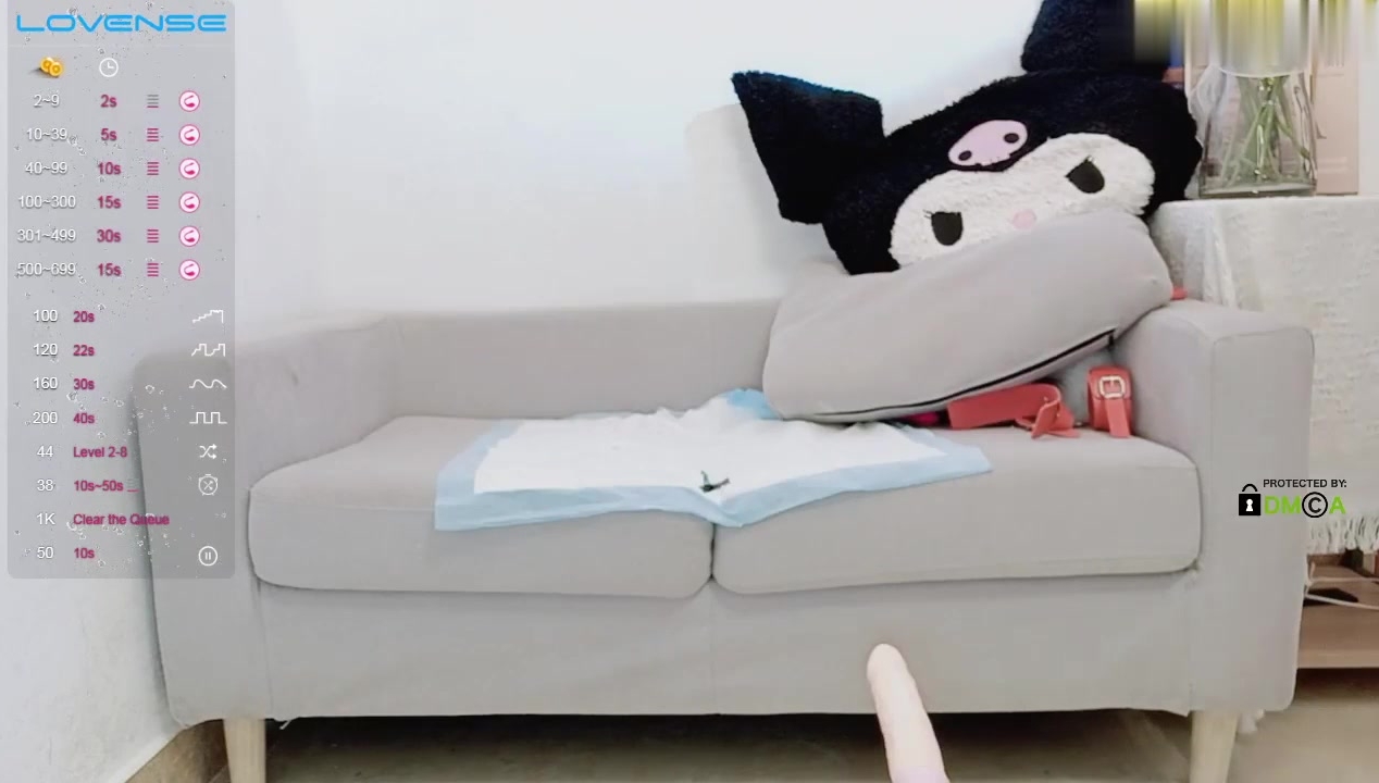 Stripchat站，小妖精【Swag-SASA】粉红炮机插穴，丝袜美腿，翘起屁股后入，带情趣手铐