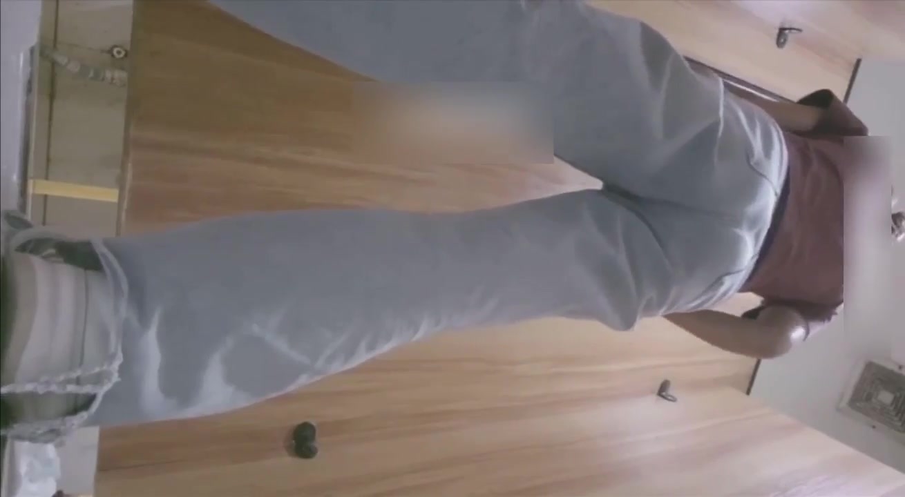 十月新流出私房大神极品收藏商场女厕全景后拍系列少妇.小姐姐一泄千里