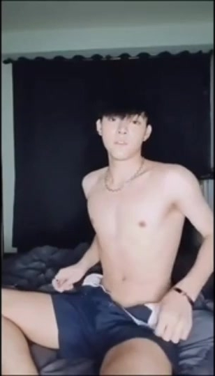 电竞男孩自撸大屌喷射