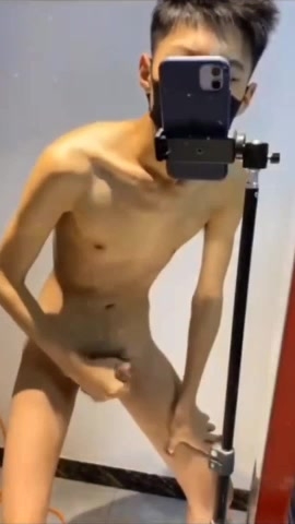 抖音小帅哥自撸飞射