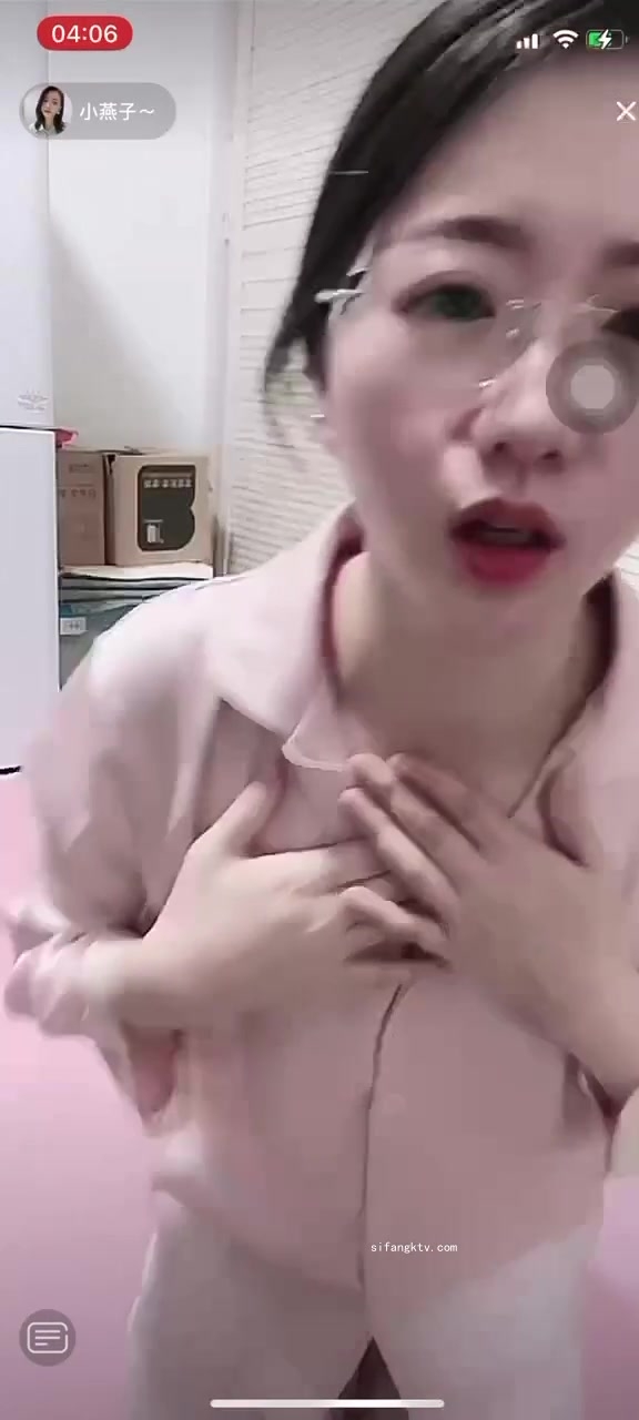 【极品稀缺魔手外购】最新《疯狂抖音》外篇《抖音擦边11》颜值美女 各显神通 闪现 直播间紫薇啪啪 封号作死秀.闪现走光