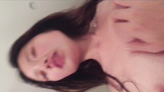 《台湾情侣泄密》公司聚会被猥琐经理潜规则的美女职员 (1)