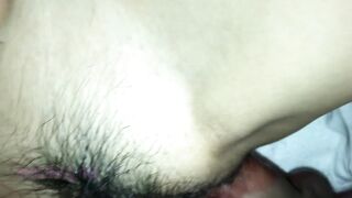 《台湾情侣泄密》灌醉漂亮的女同事把她的大肥鲍干出血