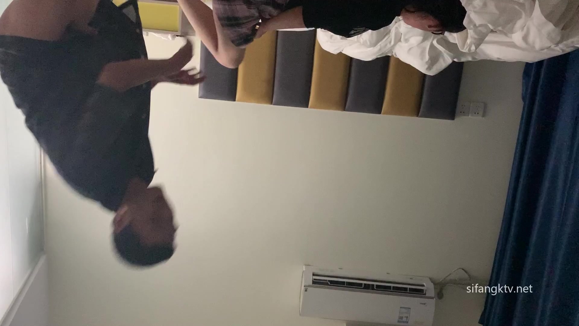 《最新流出约炮大神》“不要啊求你了”对白刺激~刺青帅小伙露脸霸王硬上弓3位年轻漂亮小姐姐人生赢家啊操遍了所有类型妹子2