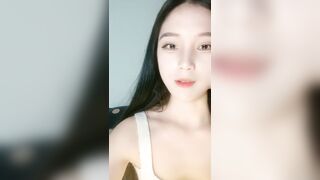 【大学生宝贝儿】新人正宗清纯校花，青春气息满满，大二艺术学院，多少男生的梦中女神，娇嫩玉体一次看个够 (2)