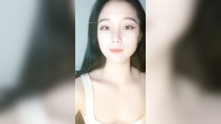 【大学生宝贝儿】新人正宗清纯校花，青春气息满满，大二艺术学院，多少男生的梦中女神，娇嫩玉体一次看个够 (2)