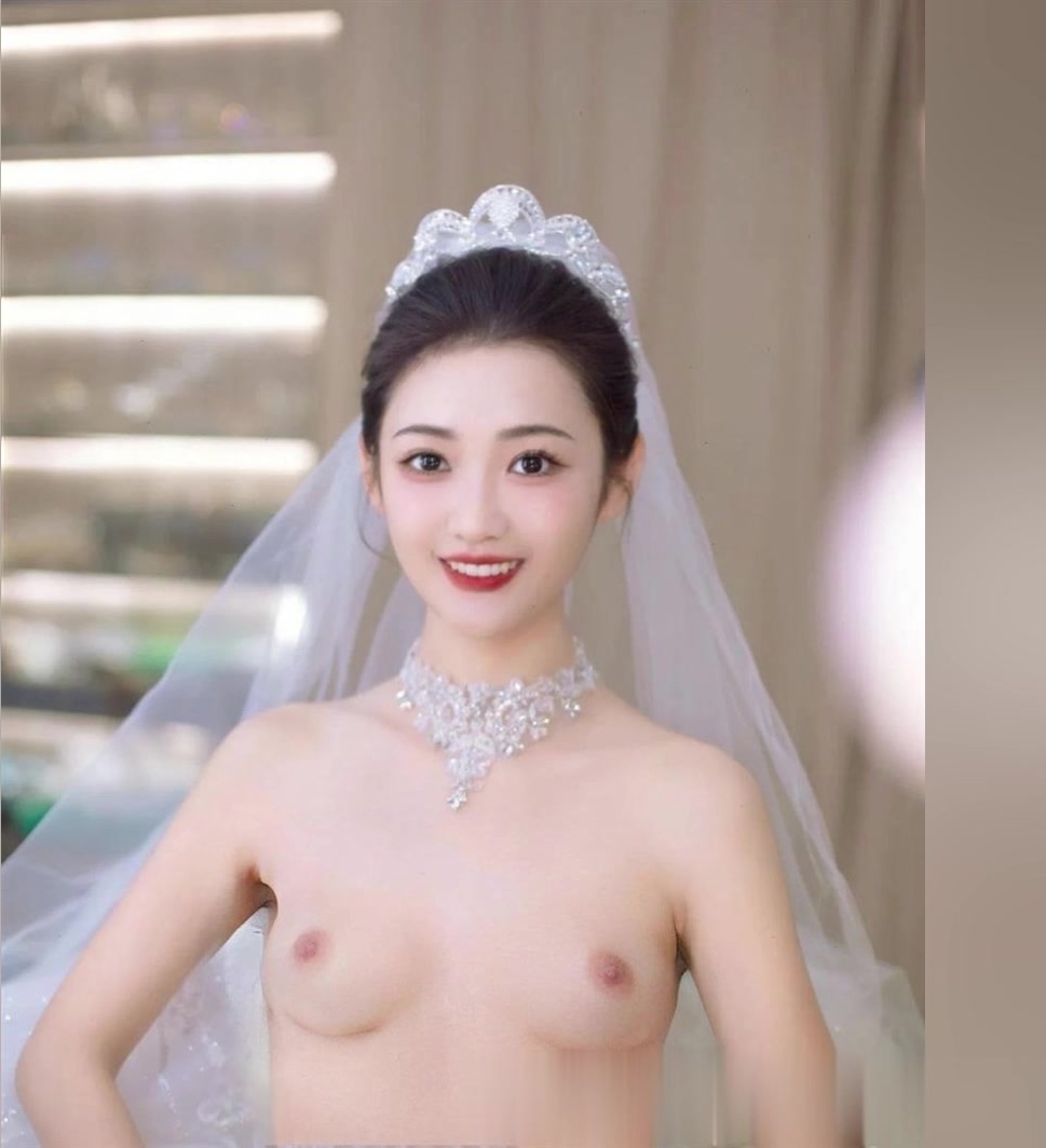 【重磅核弹】宅舞大师 AI去衣--空姐、明星、网红、舞蹈生，技术堪称牛逼，穿衣服瞬间给你整裸体！