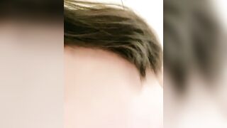 【强烈推荐一饱眼福】人气高颜女神『奶球』携保时捷车模闺蜜下海捞金①两姐妹天天轮番被干 无套内射 全裸出镜 (1)