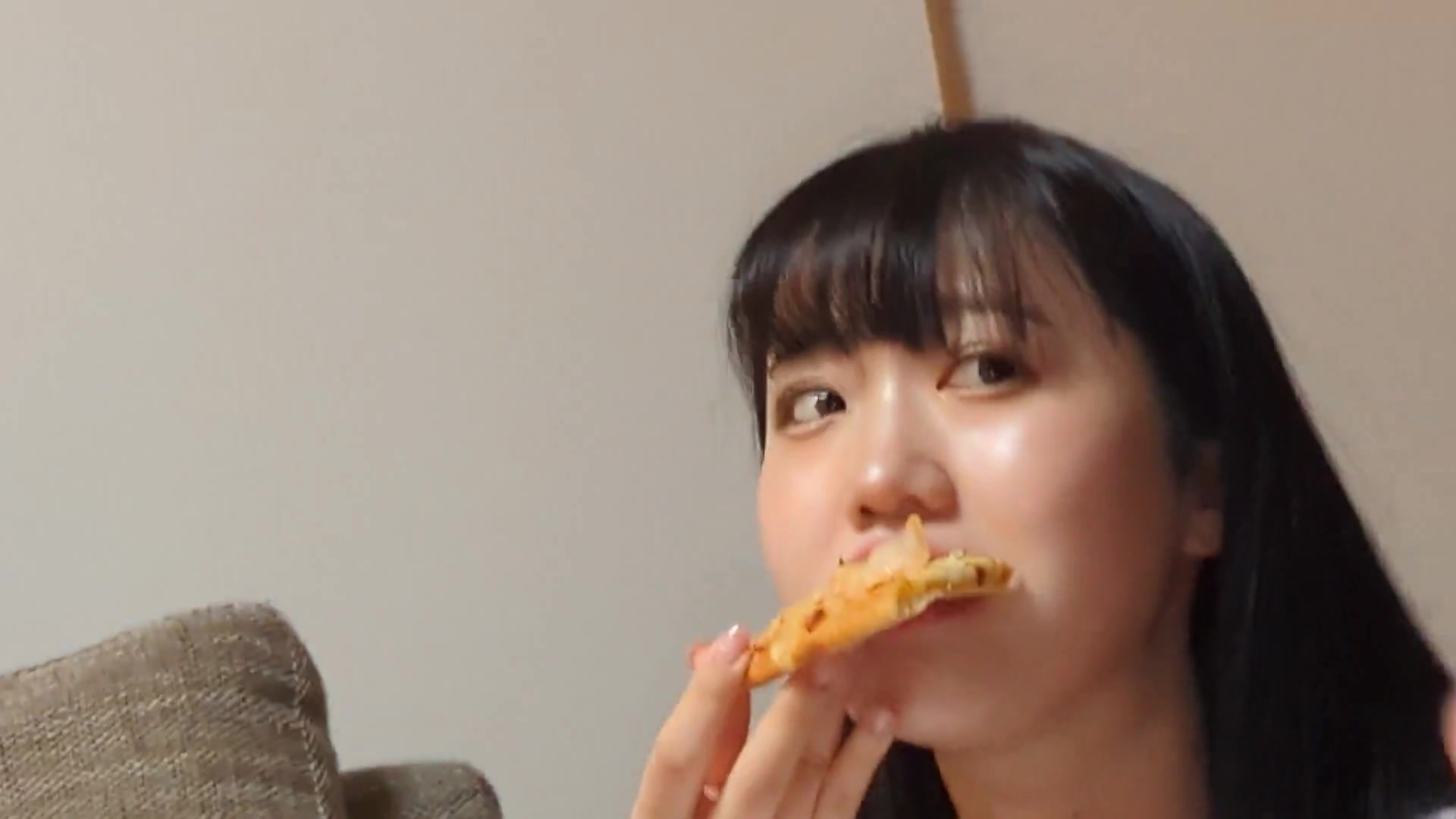 (HD1080P)(新KUi)(fc2969832)【集団乱交】インカレアウトドアサークルお泊り女子会／S女子短大巨乳新入生女子3名② (2)