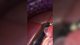 九月新瓜三个KTV陪酒小妹被灌醉后遭多人凌辱,插到屁眼外翻，像垃圾一样扔到地上