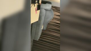 【91王哥】91家族再推新人，专攻00后小萝莉，娇小玲珑，乖巧听话，沙发抠穴丝袜啪啪后入