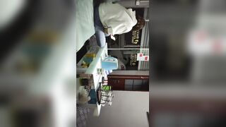 【女探花之足浴店】深夜独守店面，少妇还是个一线天，大叔享受温柔性爱服务爽爆了