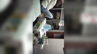 【女探花之足浴店】深夜独守店面，少妇还是个一线天，大叔享受温柔性爱服务爽爆了