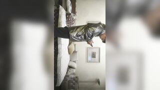 【大王叫我来巡她】国人老哥俄罗斯探花，爆乳肥臀大洋马，性感丁字裤猛扣穴，还挺猛搞了妹子两炮