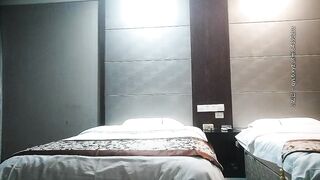 【大尉探花】至今未流出的良家”关灯妹”，KTV喝到微醺开房，女的非常害羞，死活不肯就范，男的一直甜言蜜语对天发誓