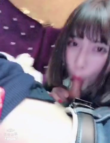 91凌公子 约美容院的小姐姐KTV唱歌 ，两个人在包厢里干坏事，'你看你都硬了 还说不想' 被长得漂亮的女人口 真刺激！