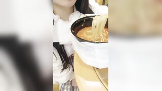 【小羊羊】超萌爆乳美女，大马尾网袜全裸自慰，反差震撼，艹逼咩咩叫春，小小的逼口被狠艹！(1)