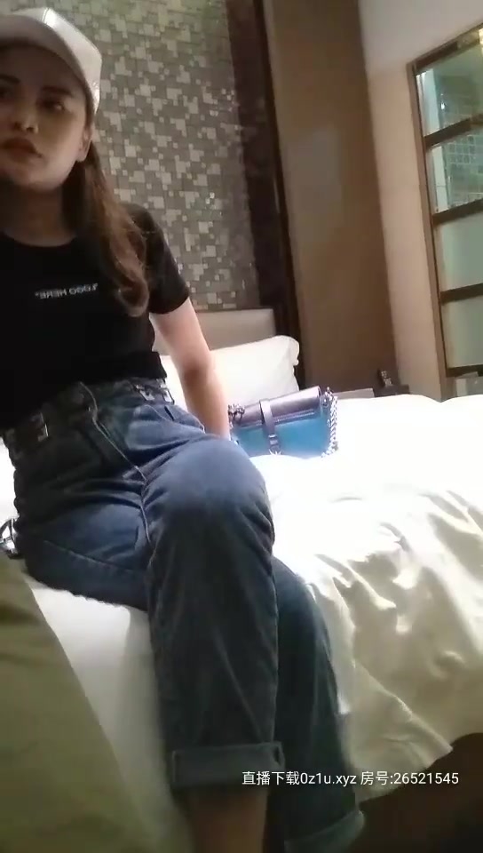 【沈先生探花】约了两个妹子玩双飞黑丝肉丝双管齐下，前后夹击猛操轮着干呻吟娇喘大声诱人