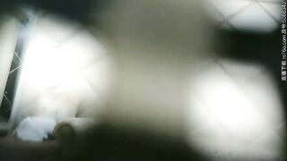 七天高端外围约了个白衣黑裙性感妹子啪啪，撩起裙子各种肉丝摩擦口交撕裆骑乘猛操