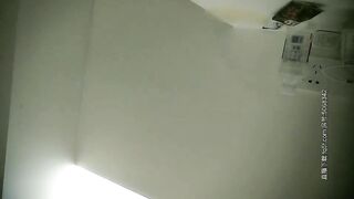 东哥会所选妃暗拍人美逼嫩身材苗条年轻女技师穿着情趣黑丝全套啪啪服务