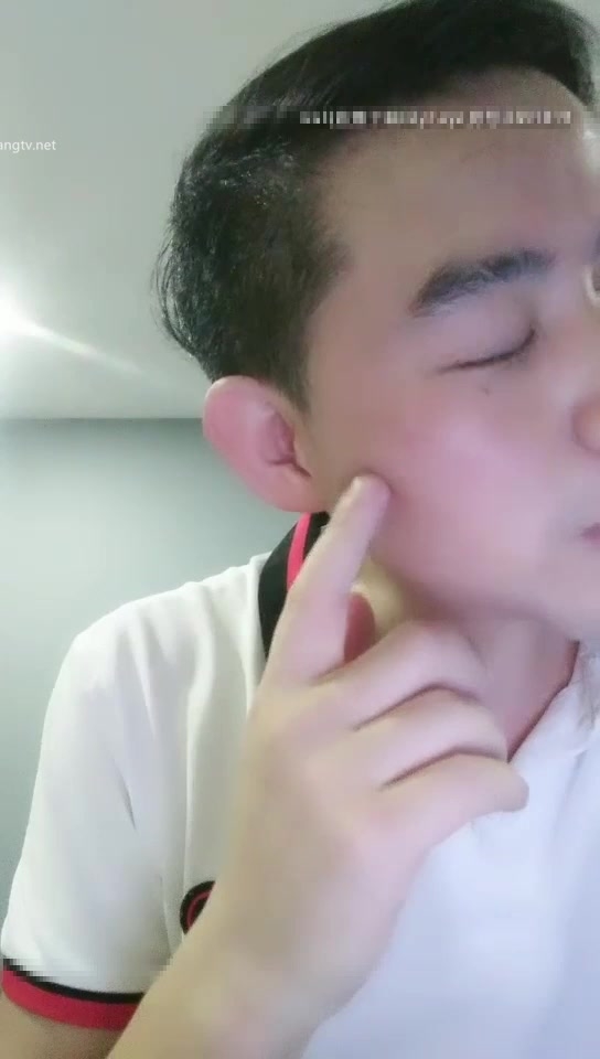 【野狼出击探花】老王酒店约炮大奶妹，性格好有说有笑，丰乳肥臀必须大力输出才能干得爽