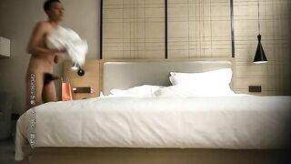 七天极品探花黄先生代班白色外套甜美妹子啪啪，坐在身上舌吻翘起双腿舔逼猛操