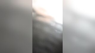 冒死趴窗户TP邻居美眉洗香香 美眉的奶子真的粉 下面刚刚长出绒毛好诱惑