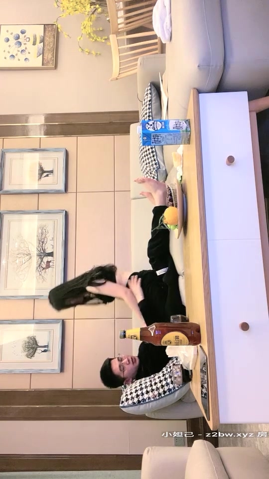 【白嫖探花技术博主】泡良大神未流出经典密码房极品良家，小白领，情趣黑丝，超清画质，无套内射贴心擦拭鲍鱼