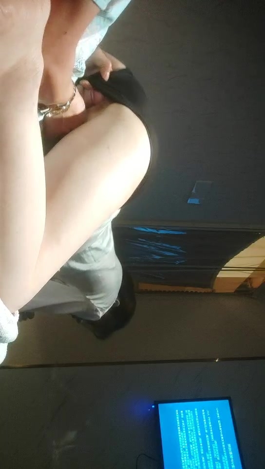 【老王1探花】真实搞足疗女，衬衣美腿极品御姐，拨开短裤磨蹭骚逼，大白屁股极度诱惑