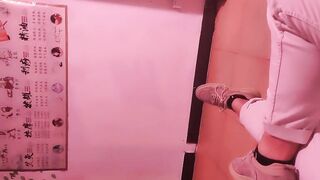 山鸡岁月探花路边养生馆搞快餐一边按摩一边咸猪手按摩床侧入少妇老板娘