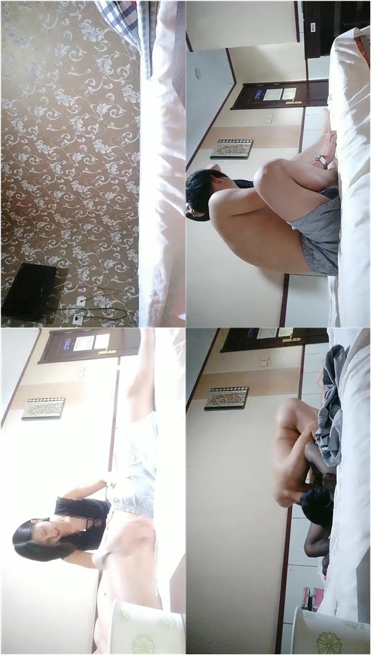 凡哥足疗探花会所女技师，短发少妇边按摩揉奶子，埋头舔屌69舔逼，开档黑丝后入猛操屁股