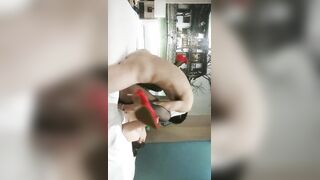 战神小利高品质探花极品外围，满背纹身顶级美臀，腰细胸大肥臀骑乘猛顶，往死里猛插妹子搞疼了