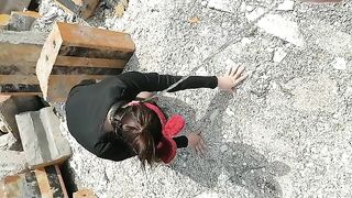 高级主管，大佬的小骚受，户外露出，极品黑丝、高跟，骚逼来大姨妈全是血迹！