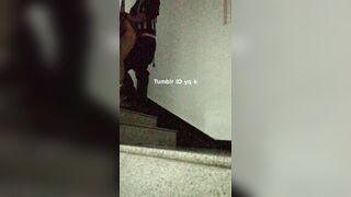 老婆在楼梯间勾引男人做爱