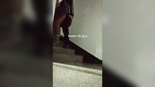 老婆在楼梯间勾引男人做爱