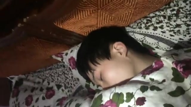(推荐) 姐姐的男朋友来做客,喝的大醉跟小舅子睡,被玩了一夜