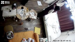 萤石云酒店偷拍疫区返乡女网红自我隔离独守空房的最后一部分凌乱的房间生活